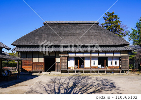 半農半商のたたずまい旧金子家住宅　難波田城公園（埼玉県富士見市） 110366102