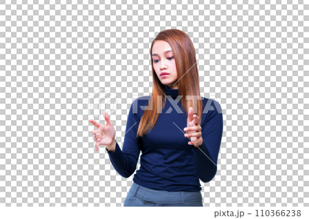 一個女人舉起雙手,一張透明背景照片PNG,手工精確剪裁 一個女人舉起雙手,一張透明背景照片PNG,手工精確剪裁 110366238