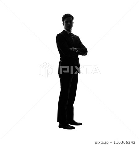 ビジネスマンの全身シルエット　手作業で精密に切り抜いた背景透過写真PNG 110366242