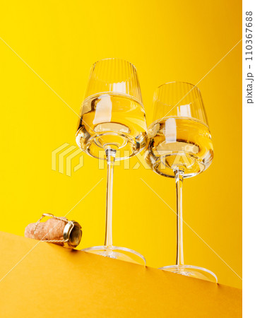 Champagne elegance 110367688