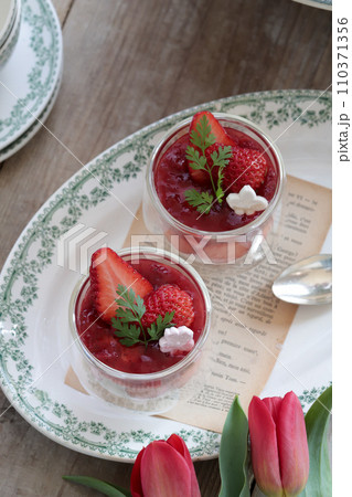 苺のブラマンジェ 苺のブラマンジェ 110371356