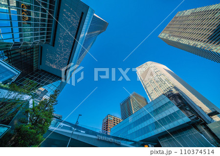 日本の東京都市景観 本日開業の虎ノ門ヒルズステーションタワーやビル群などを望む＝令和5年10月6日 110374514