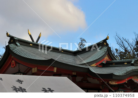神社　屋根　切妻　平入 110374958