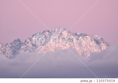夕方の剣岳 110375019