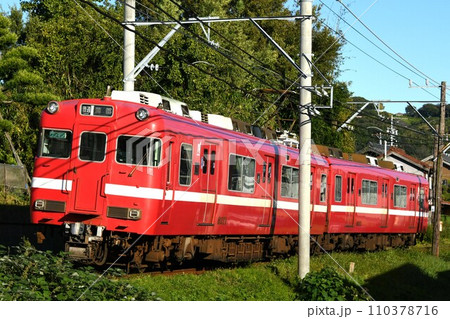 蒲郡へ向けて蒲郡線をゆく名古屋鉄道6000系 蒲郡へ向けて蒲郡線をゆく名古屋鉄道6000系 110378716