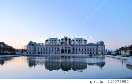 ウィーンのベルヴェデーレ宮殿(Schloss Belvedere) 110378999