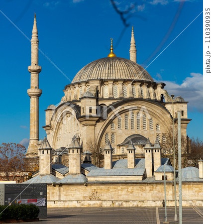 Nuruosmaniye Camii mosque 110390935