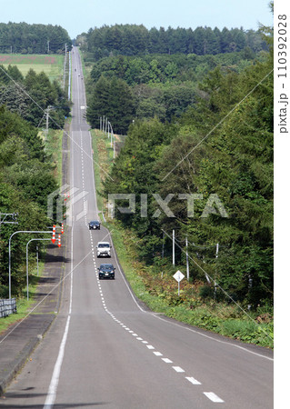 中標津町ミルクロード　北19号ミルクロード　開陽台　直線道路　アップダウン 110392028