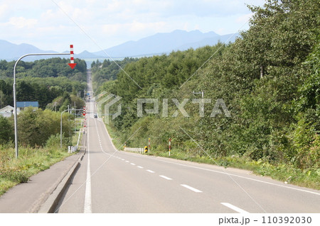 中標津町ミルクロード　開陽台　直線道路　アップダウン 110392030
