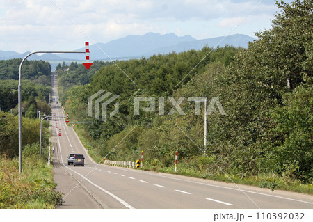 中標津町ミルクロード　開陽台　直線道路　アップダウン 110392032