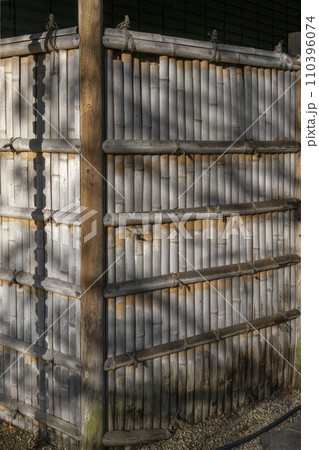 和の美である遮蔽の竹垣・建仁寺垣・護国寺 110396074