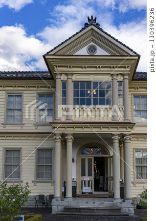 和風西洋建築の旧女学校校舎・丹波市柏原町 110396236