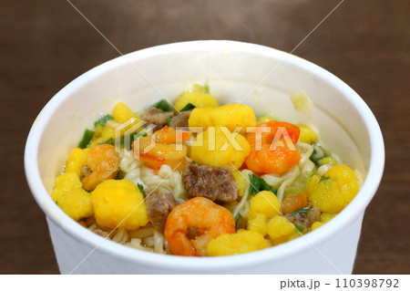 カップラーメン 110398792