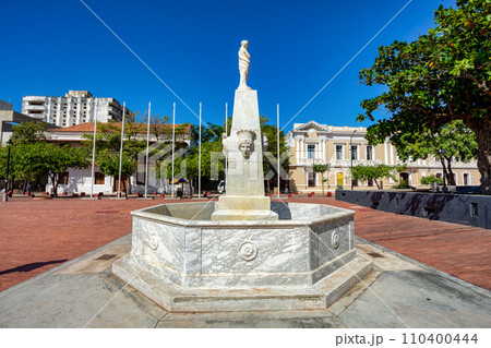 Fuente De Las Cuatro Caras, Plaza de Bolivar Santa Marta. Magdalena Department. Colombia. 110400444