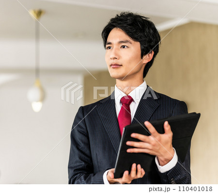 高級なラウンジでのポートレート撮影 高級なラウンジでのポートレート撮影 110401018