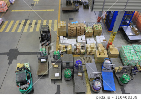 市場のターレ 市場のターレ 110408339