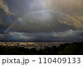 古都にかかる虹 110409133