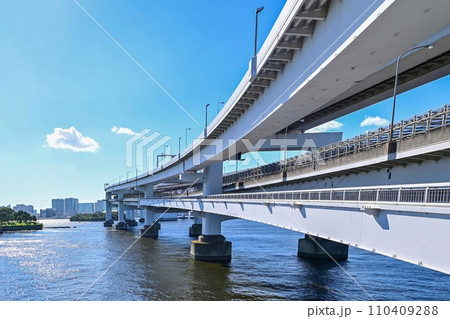 【東京】レインボーブリッジから見る風景も、とても綺麗で良かった。 110409288