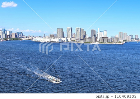 【東京】レインボーブリッジから見る風景も、とても綺麗で良かった。 【東京】レインボーブリッジから見る風景も、とても綺麗で良かった。 110409305