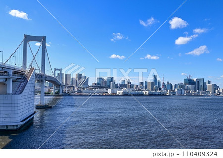 【東京】レインボーブリッジから見る風景も、とても綺麗で良かった。 【東京】レインボーブリッジから見る風景も、とても綺麗で良かった。 110409324