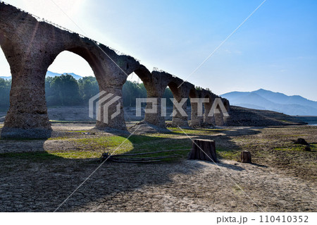 タウシュベツ川橋梁(2016年9月頃） 110410352