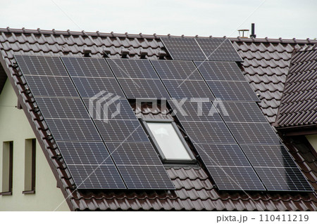 Historic farm house with modern solar panels on roof and wall Illustration Historic farm house with modern solar panels on roof and wall Illustration 110411219