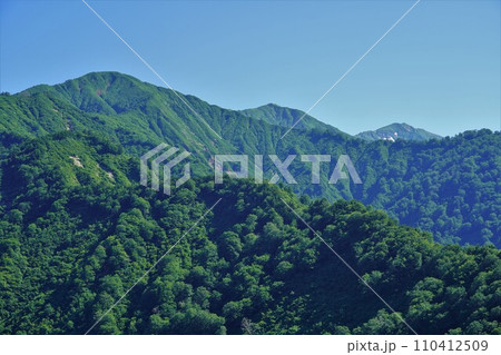 祝瓶山登山道からの西朝日岳・袴朝日岳 祝瓶山登山道からの西朝日岳・袴朝日岳 110412509