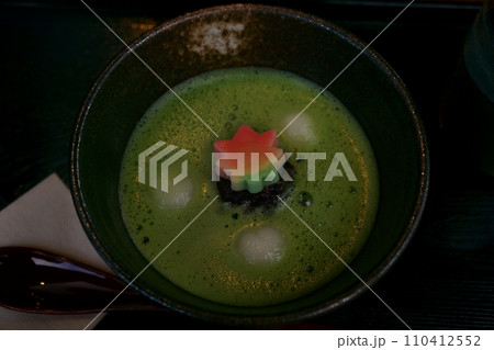 宇治抹茶のぜんざいともみじのお麩 110412552
