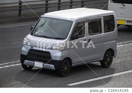 軽ワゴン車 道路走行 軽ワゴン車 道路走行 110414195