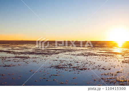 Salar de Uyuni, Bolivia 110415300