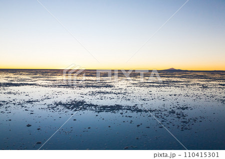 Salar de Uyuni, Bolivia 110415301