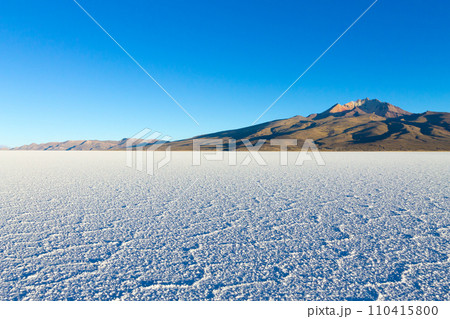 Salar de Uyuni,Cerro Tunupa view Salar de Uyuni,Cerro Tunupa view 110415800