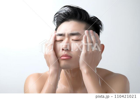 洗顔をする男性　AI生成 110421021