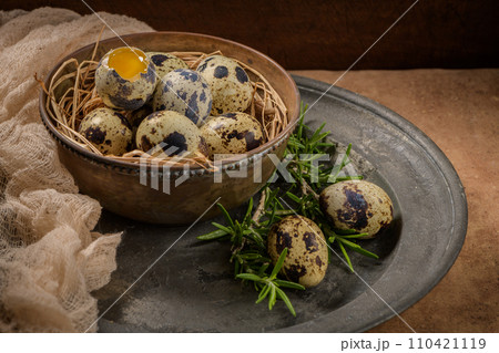 Fresh quail eggs Fresh quail eggs 110421119