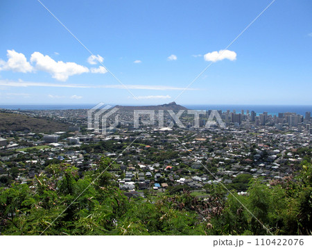 Diamondhead and the city of Honolulu on Oahu on a nice day Diamondhead and the city of Honolulu on Oahu on a nice day 110422076