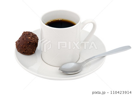 Coffee cup and chocolate sweet 110423914