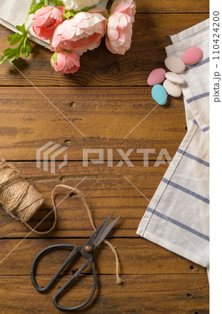 Old-fashioned scissors 110424200