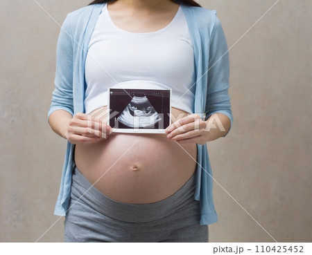 妊婦 110425452