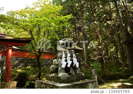 花巻市の名所 丹内山神社 110425703