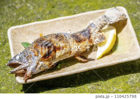 ヤマメの炭火焼き ヤマメの炭火焼き 110425798