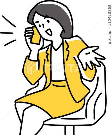 椅子に座りモバイルで話をする女性 110428262