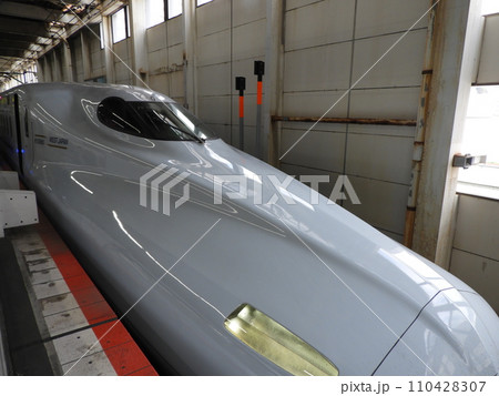 九州新幹線　みずほ　ホーム上の様子　　 110428307