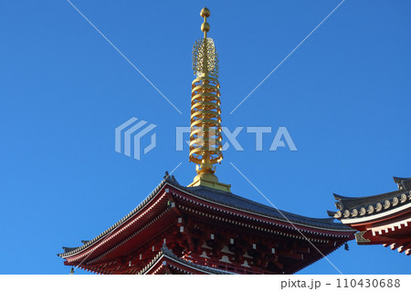 Sorin the vertical shaft on top of five-story pagoda at Sensoji Temple in Tokyo, Japan. January 4, 2024 Sorin the vertical shaft on top of five-story pagoda at Sensoji Temple in Tokyo, Japan. January 4, 2024 110430688