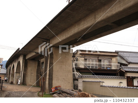 完成する事なく未成に終わった 奈良の五條市と和歌山の新宮市を結ぶ『五新線跡』 完成する事なく未成に終わった 奈良の五條市と和歌山の新宮市を結ぶ『五新線跡』 110432337