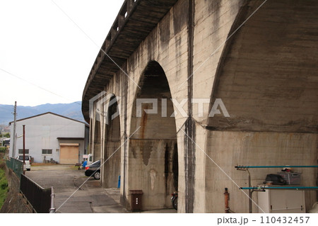 完成する事なく未成に終わった 奈良の五條市と和歌山の新宮市を結ぶ『五新線跡』 完成する事なく未成に終わった 奈良の五條市と和歌山の新宮市を結ぶ『五新線跡』 110432457