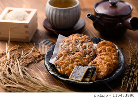 せんべいとお茶(日本茶) せんべいとお茶(日本茶) 110433990