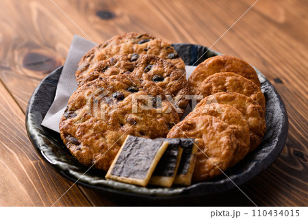 せんべい （煎餅） 110434015