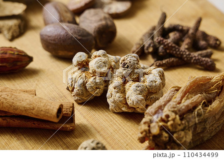 漢方　漢方薬　薬膳　kampo medicine 110434499