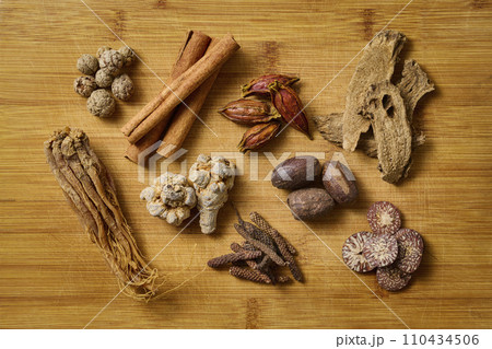 漢方　漢方薬　薬膳　kampo medicine 110434506
