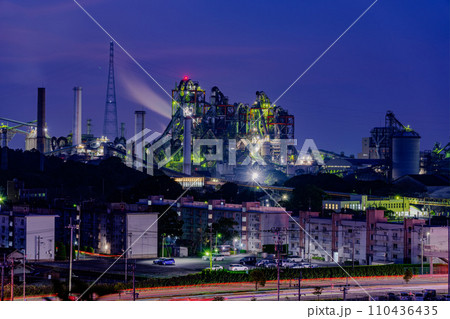 北九州・苅田の工場夜景 110436435